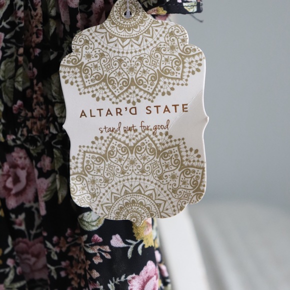 Alter’d state Floral Ruffle Top - Picture 2 of 5